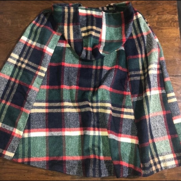 Plaid Hooded Cloak with Arm Holes. Heavy Soft Woolen- One Size fits most - Picture 2 of 6